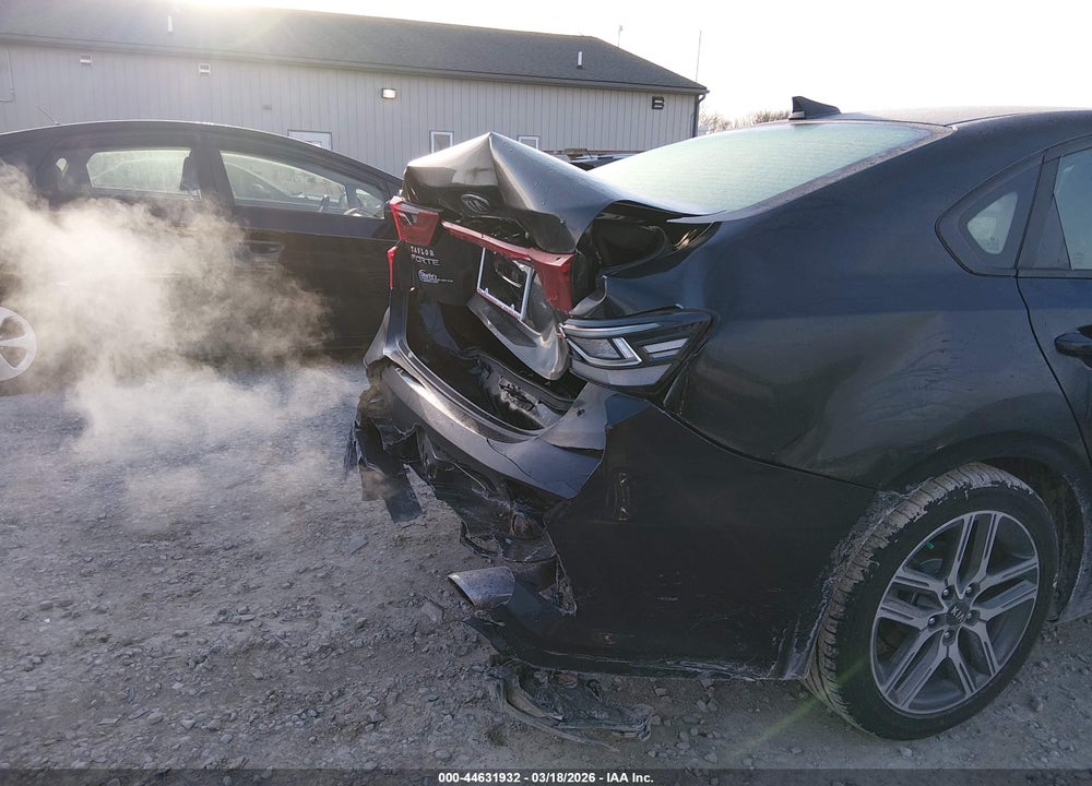 2019 KIA FORTE S VIN: 3KPF34AD0KE015683