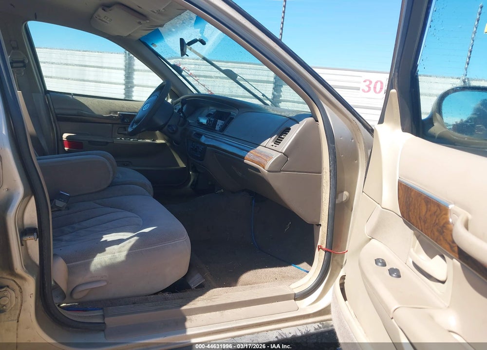 1999 MERCURY GRAND MARQUIS GS VIN: 2MEFM74W1XX605225