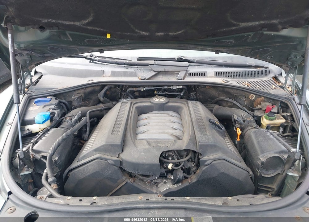 2004 VOLKSWAGEN TOUAREG V8 VIN: WVGCM77L44D077880