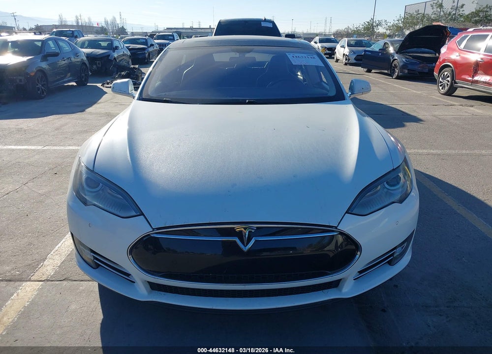 2014 TESLA MODEL S P85 VIN: 5YJSA1H11EFP56129