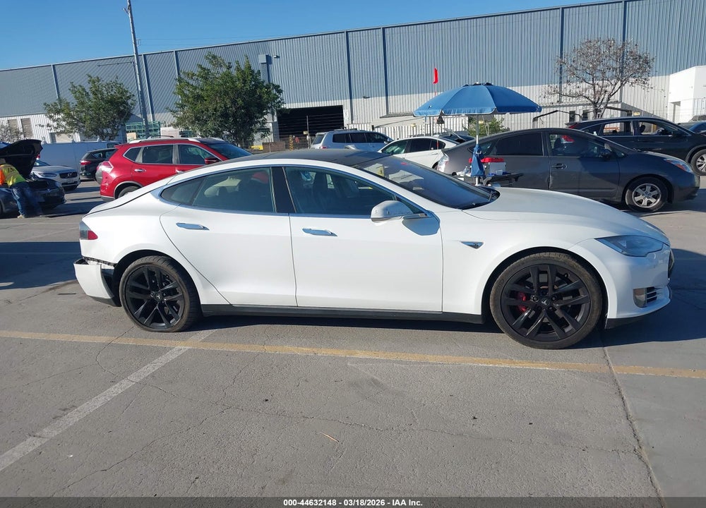 2014 TESLA MODEL S P85 VIN: 5YJSA1H11EFP56129