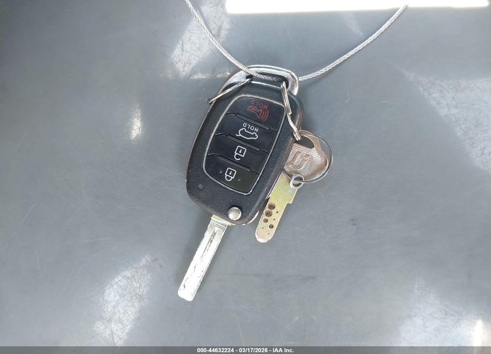 2016 HYUNDAI TUCSON SE VIN: KM8J3CA46GU112668
