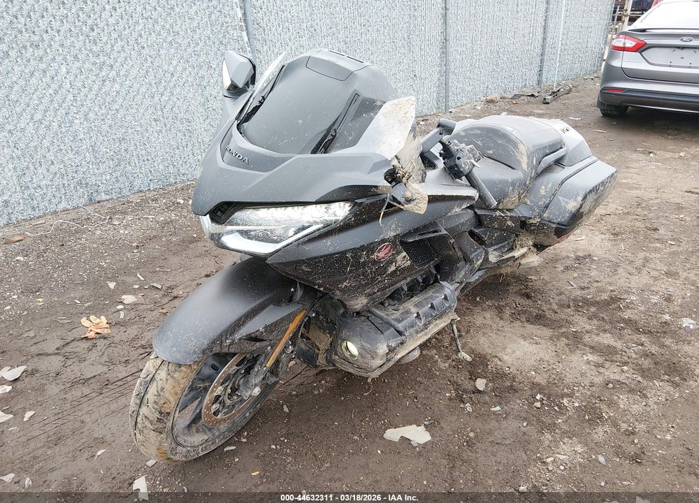 2025 HONDA GL1800 B VIN: JH2SC7946SK700070