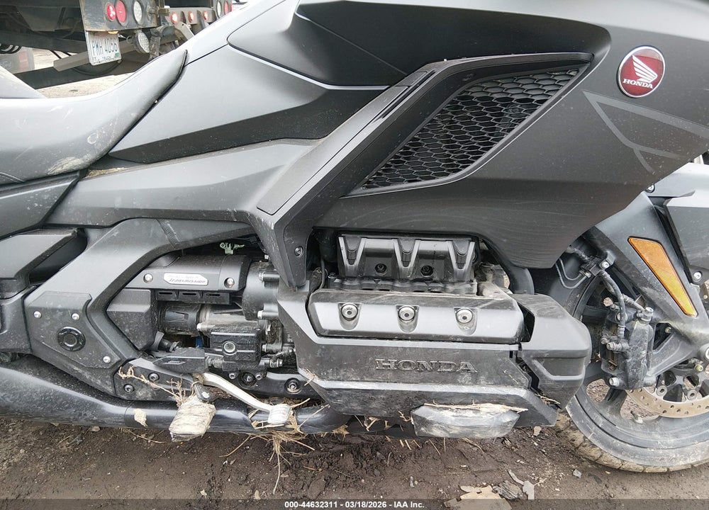 2025 HONDA GL1800 B VIN: JH2SC7946SK700070