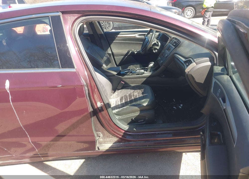 2013 FORD FUSION SE VIN: 3FA6P0HR2DR204366