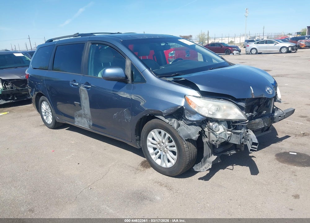 2016 TOYOTA SIENNA XLE 8 PASSENGER VIN: 5TDYK3DC3GS714537