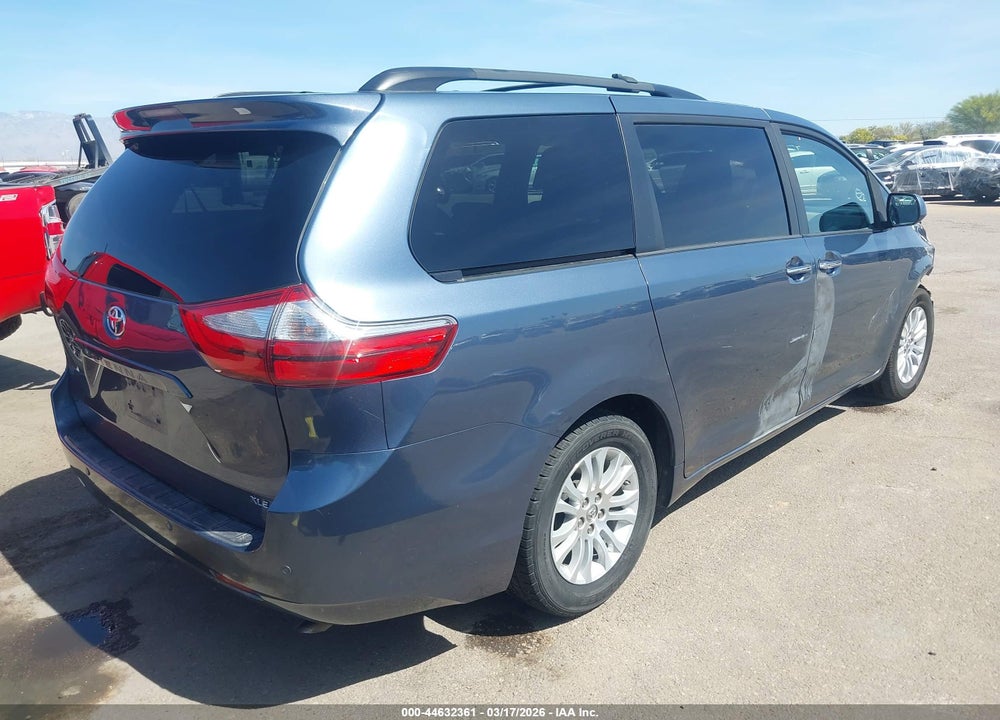 2016 TOYOTA SIENNA XLE 8 PASSENGER VIN: 5TDYK3DC3GS714537