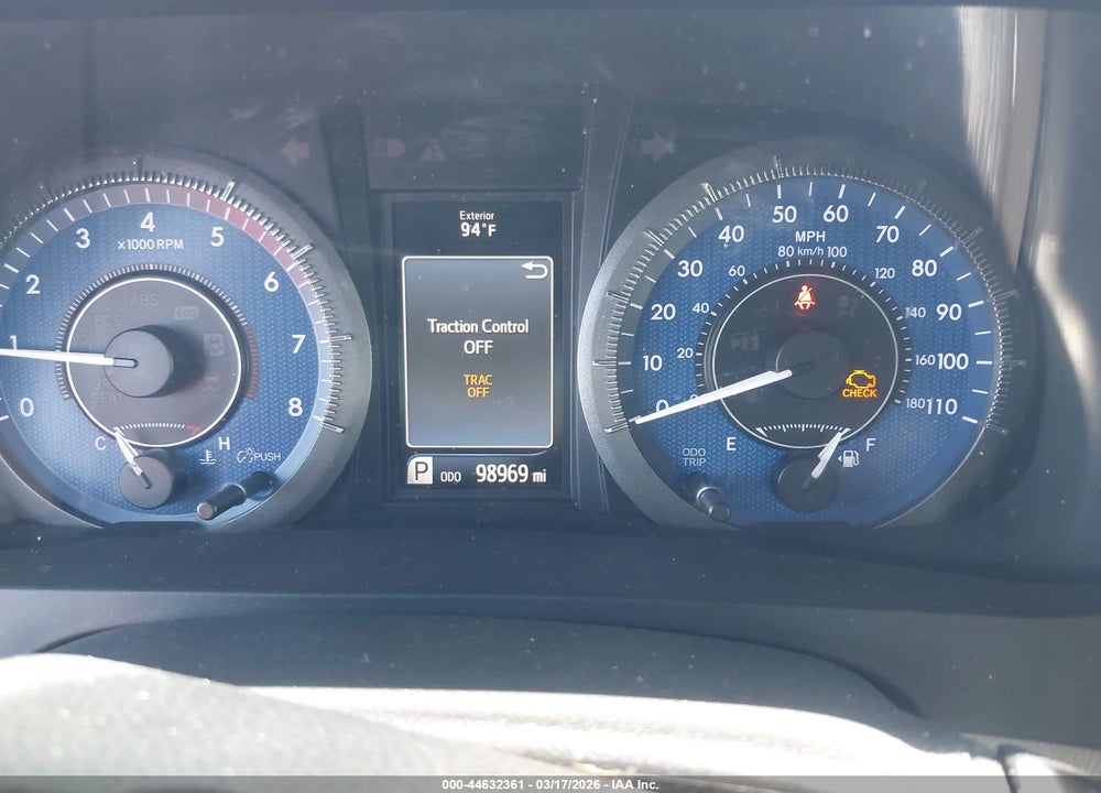 2016 TOYOTA SIENNA XLE 8 PASSENGER VIN: 5TDYK3DC3GS714537