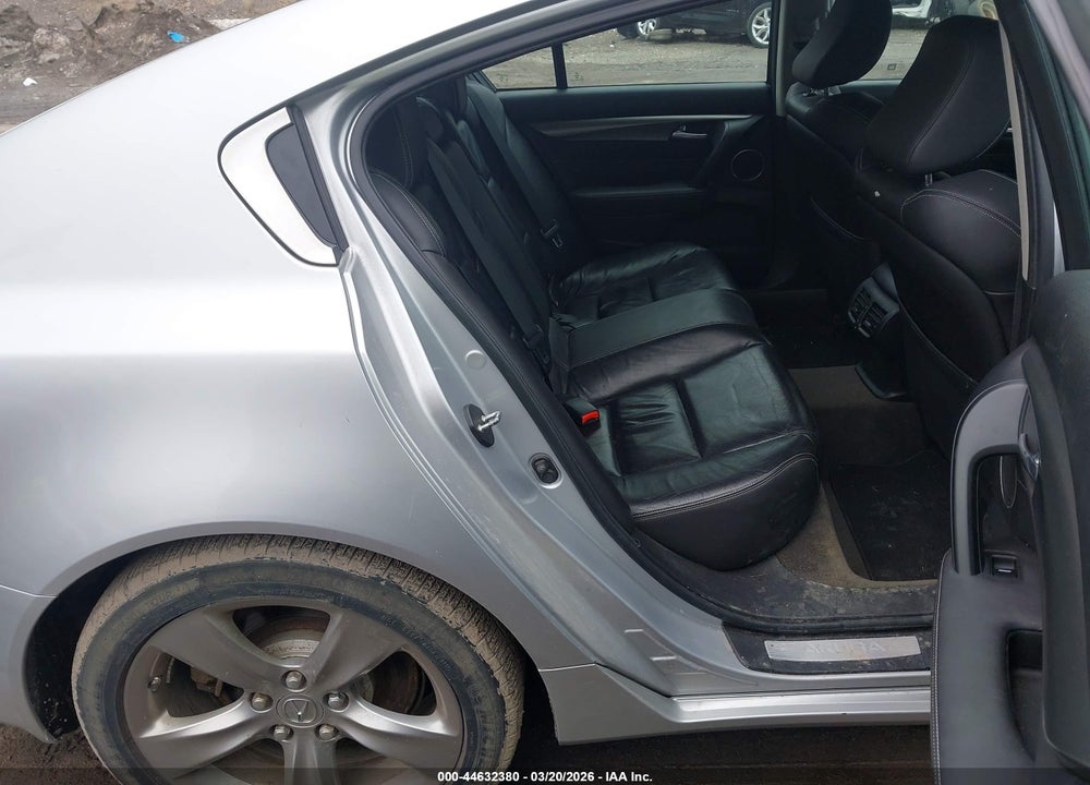2013 ACURA TL 3.7 VIN: 19UUA9F56DA004447