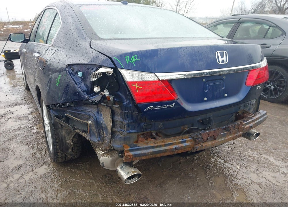 2015 HONDA ACCORD EX-L V-6 VIN: 1HGCR3F80FA014244