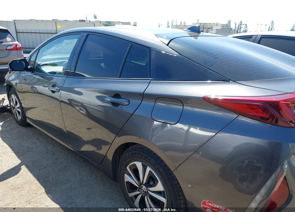 2017 TOYOTA PRIUS PRIME PLUS VIN: JTDKARFP8H3000658