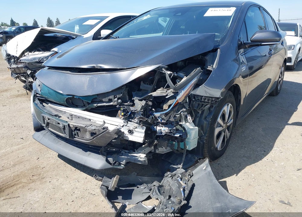 2017 TOYOTA PRIUS PRIME PLUS VIN: JTDKARFP8H3000658