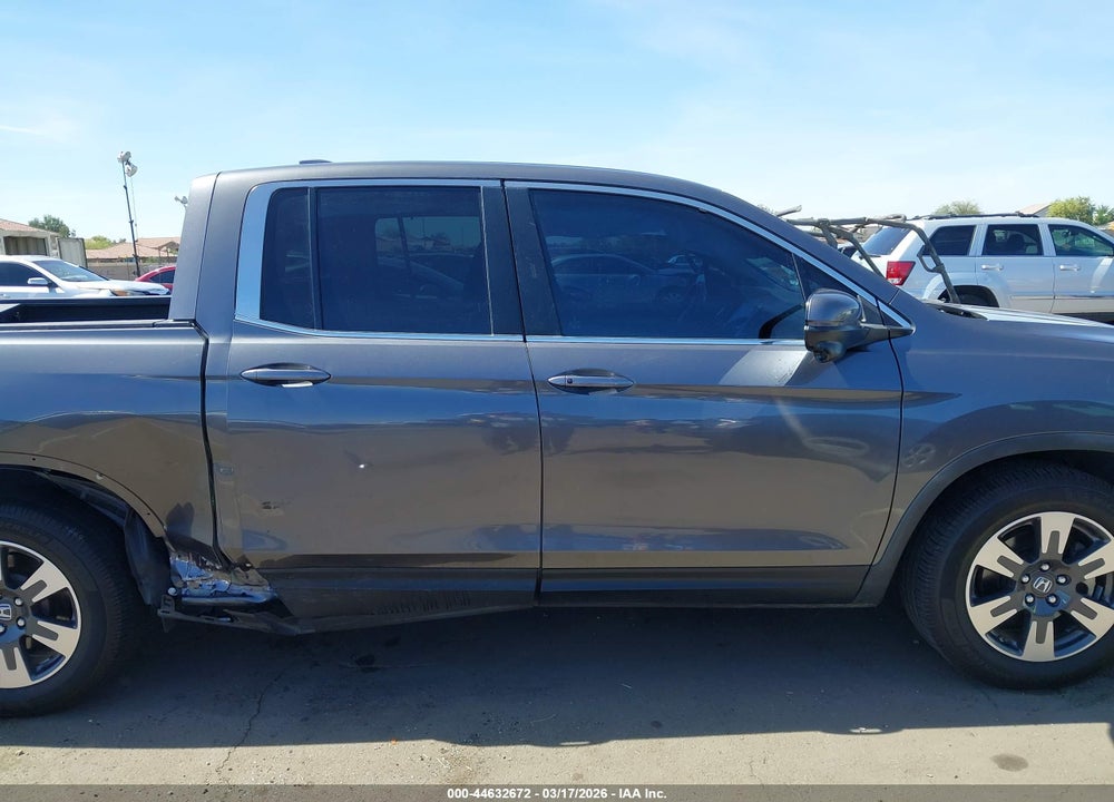 2019 HONDA RIDGELINE RTL-T VIN: 5FPYK2F64KB001622