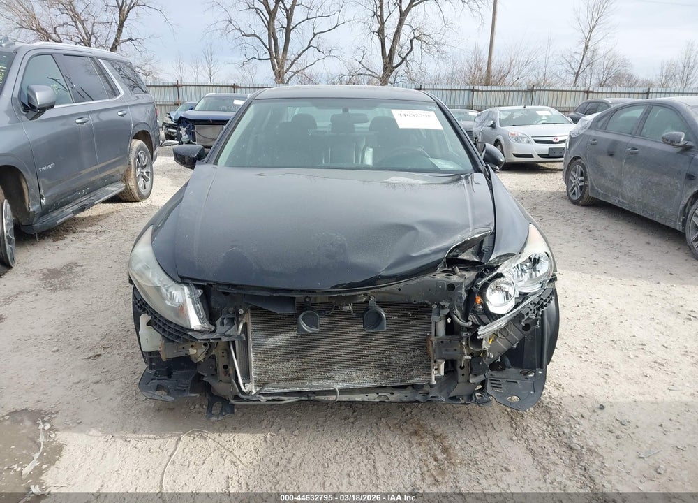 2011 HONDA ACCORD 2.4 SE VIN: 1HGCP2F65BA132573