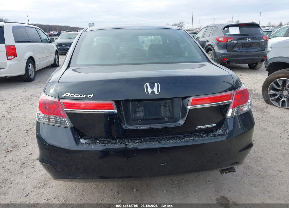 2011 HONDA ACCORD 2.4 SE VIN: 1HGCP2F65BA132573