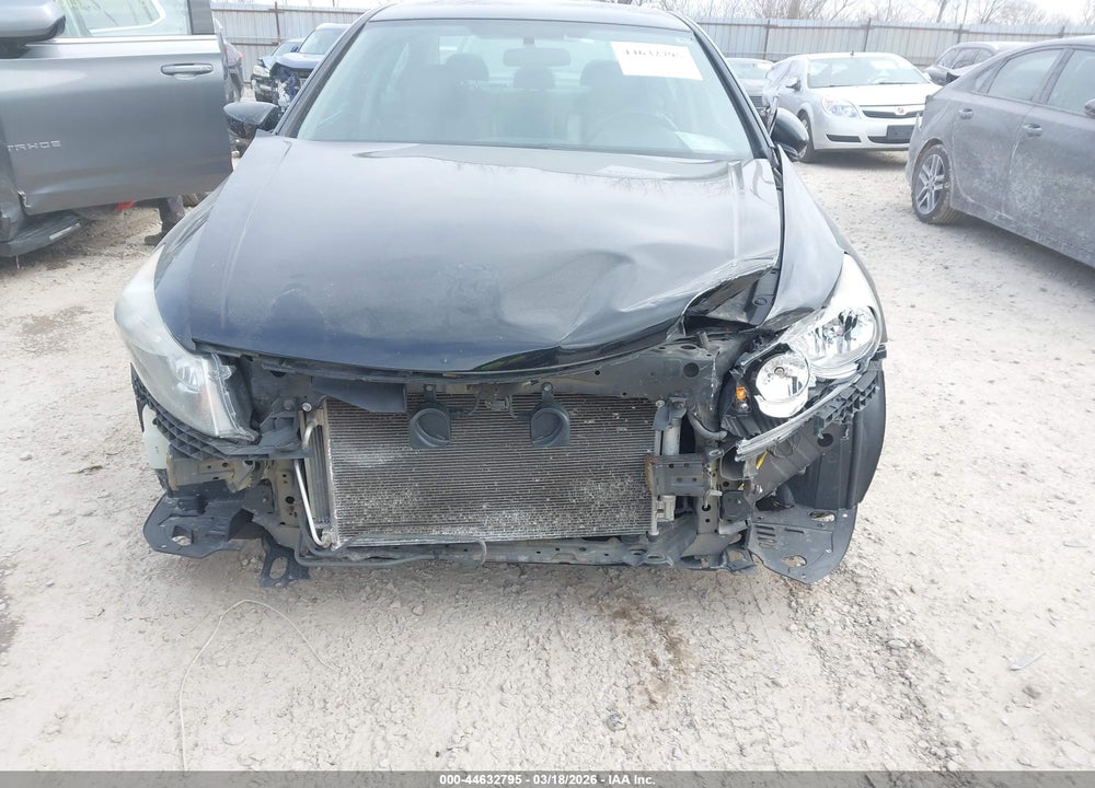 2011 HONDA ACCORD 2.4 SE VIN: 1HGCP2F65BA132573