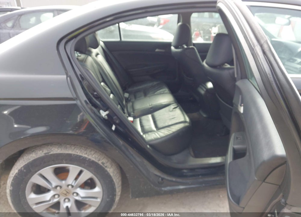 2011 HONDA ACCORD 2.4 SE VIN: 1HGCP2F65BA132573
