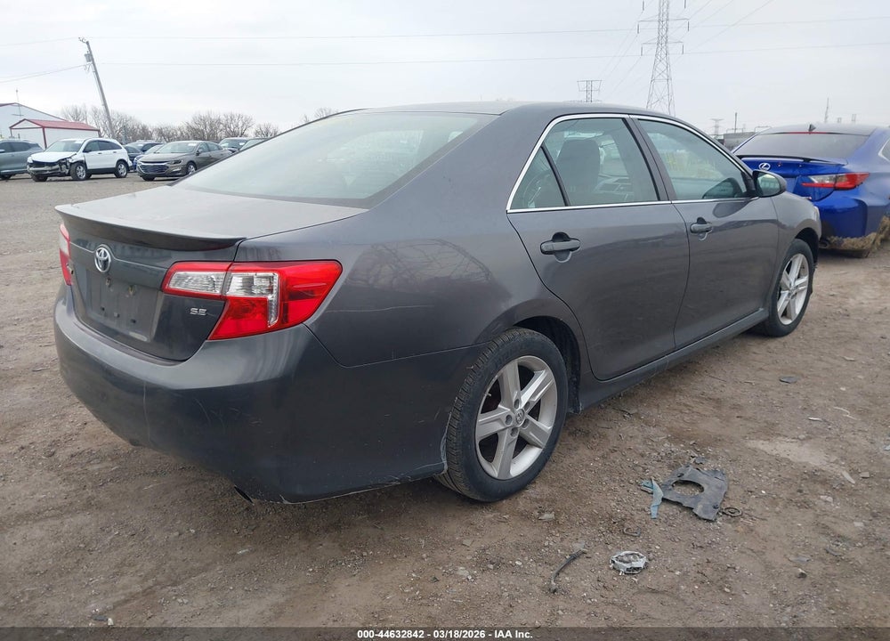 2014 TOYOTA CAMRY SE VIN: 4T1BF1FK7EU425961