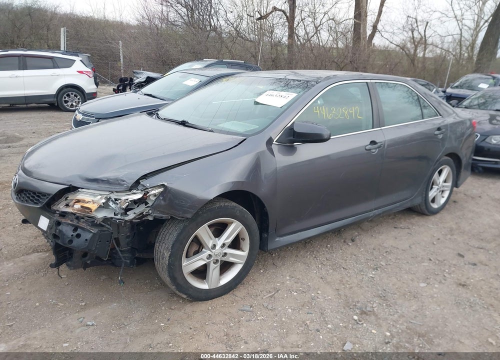 2014 TOYOTA CAMRY SE VIN: 4T1BF1FK7EU425961