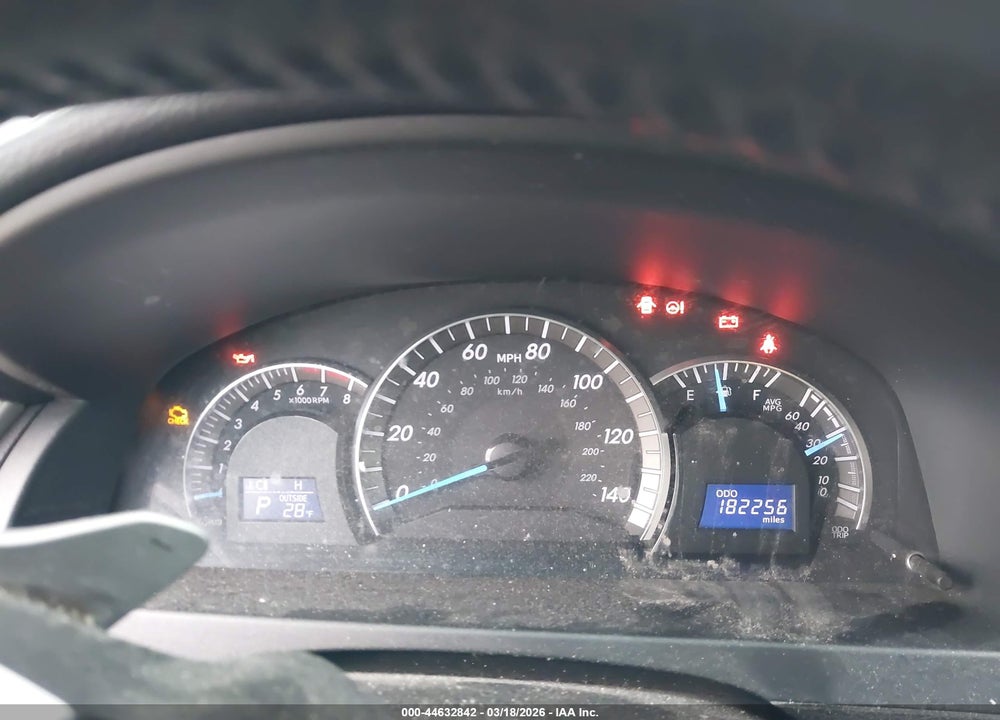 2014 TOYOTA CAMRY SE VIN: 4T1BF1FK7EU425961
