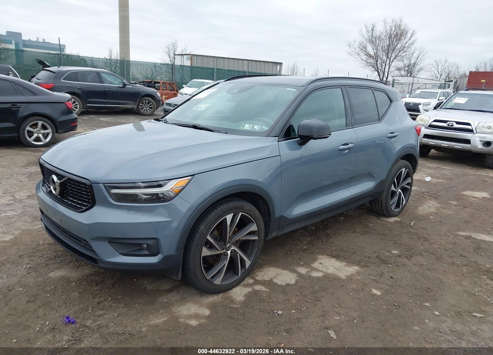 2022 VOLVO XC40 T5 R-DESIGN VIN: YV4162UM4N2648977