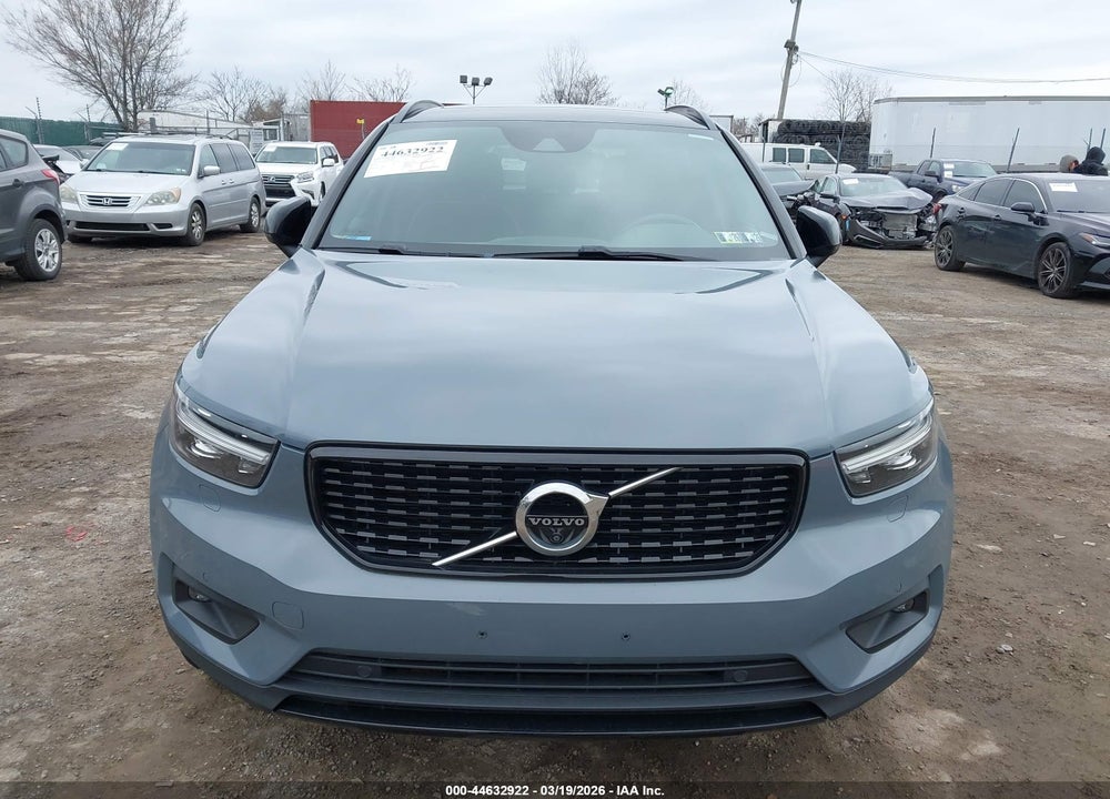 2022 VOLVO XC40 T5 R-DESIGN VIN: YV4162UM4N2648977