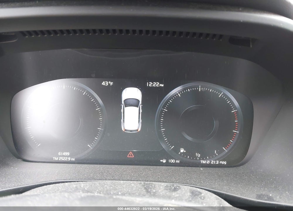 2022 VOLVO XC40 T5 R-DESIGN VIN: YV4162UM4N2648977