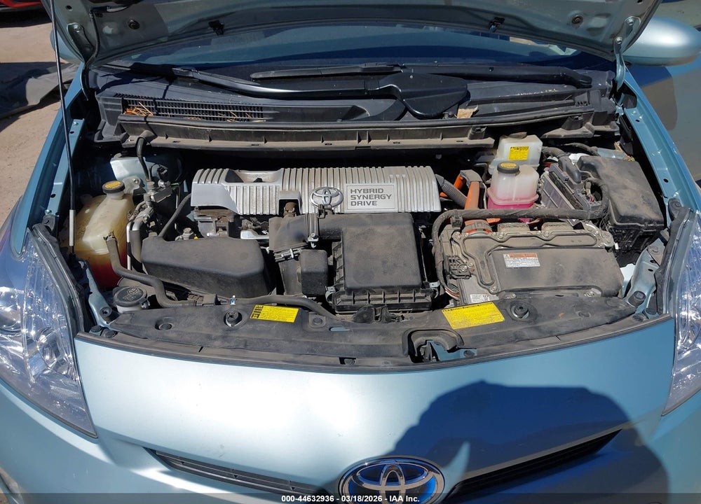 2014 TOYOTA PRIUS TWO VIN: JTDKN3DU9E1746747