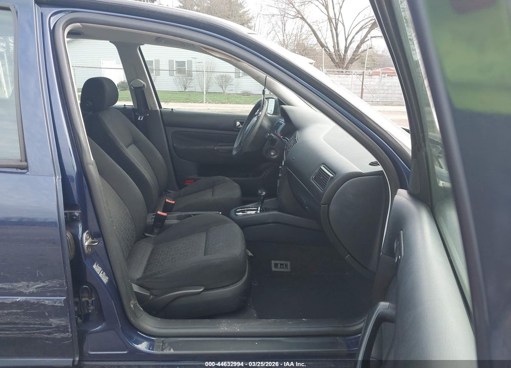 2006 VOLKSWAGEN GOLF GL 2.0L VIN: 9BWFL61J464010694