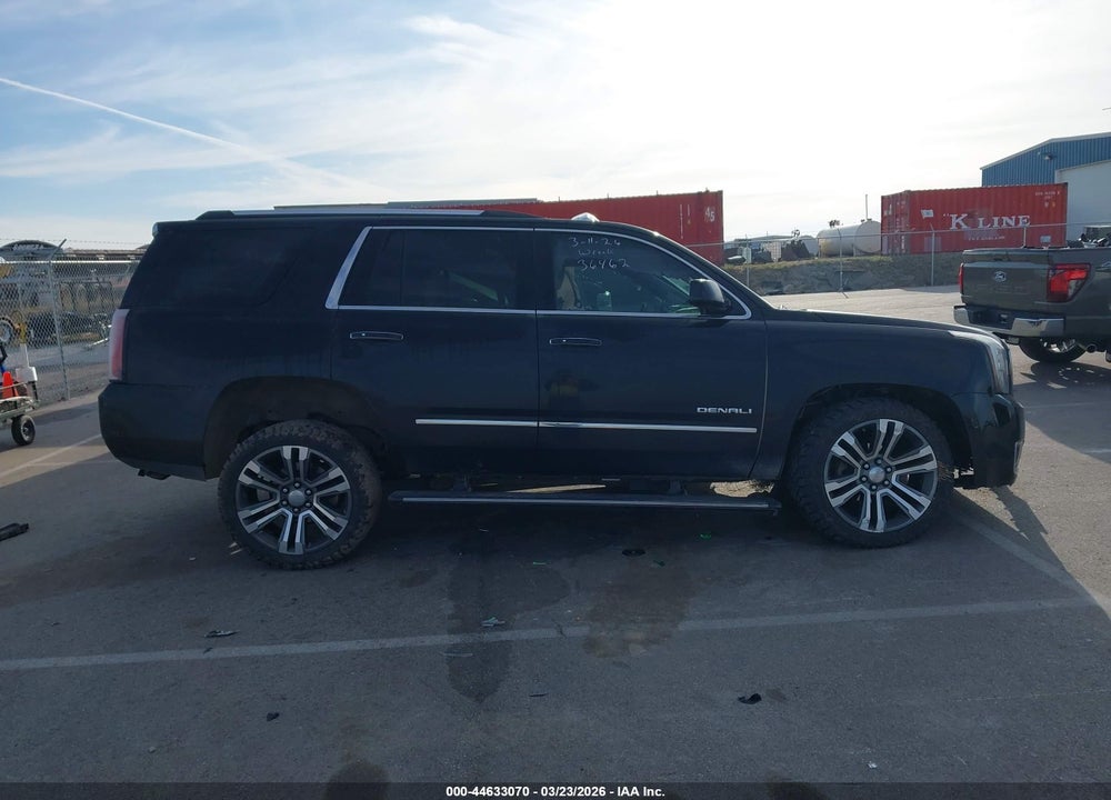 2017 GMC YUKON DENALI VIN: 1GKS2CKJ8HR337747