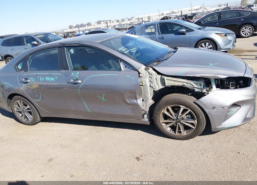 2023 KIA FORTE LXS VIN: 3KPF24AD8PE640536