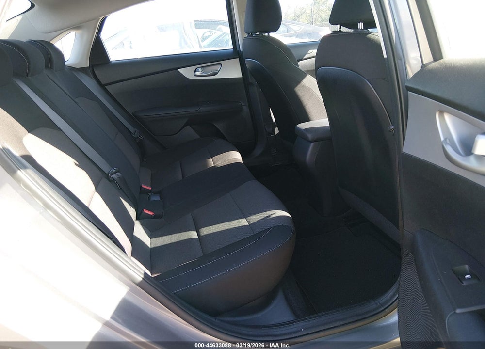 2023 KIA FORTE LXS VIN: 3KPF24AD8PE640536