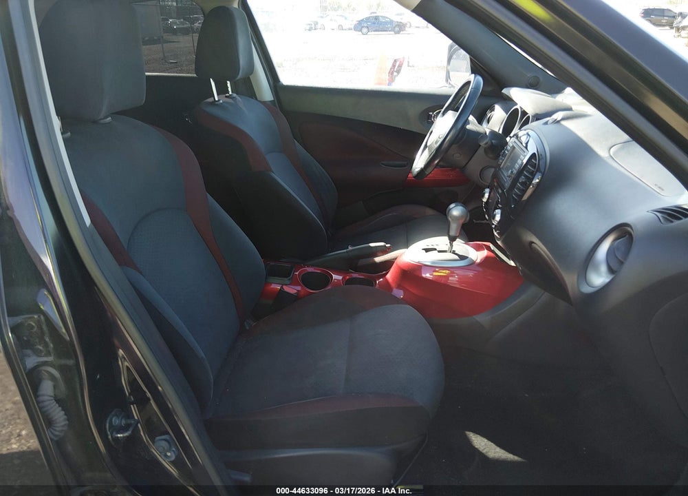 2014 NISSAN JUKE SV VIN: JN8AF5MR5ET352574