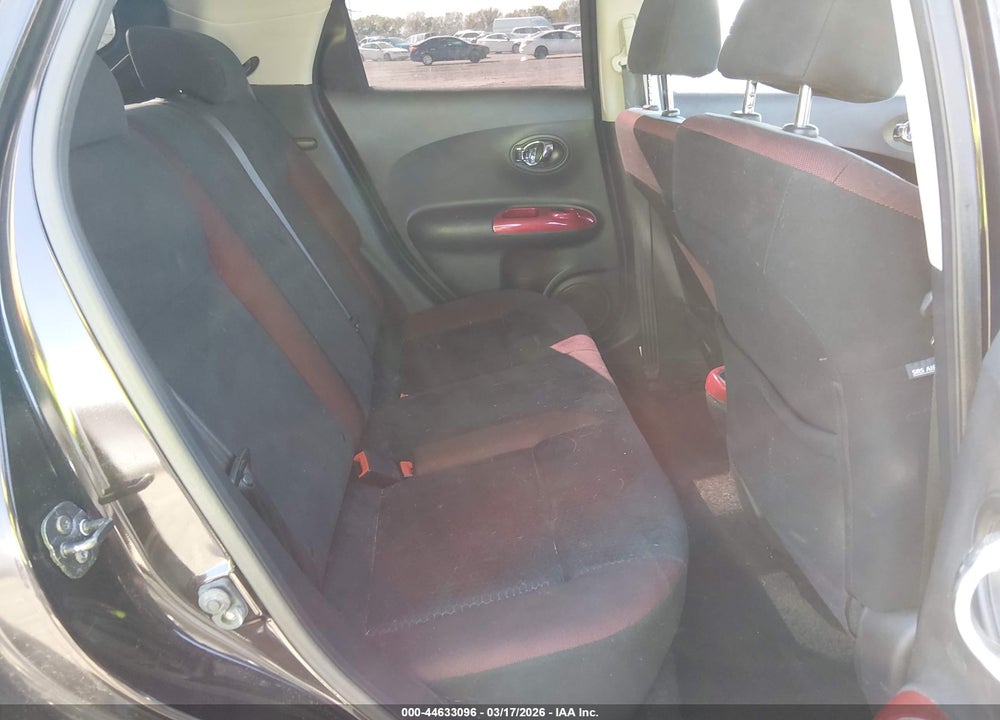 2014 NISSAN JUKE SV VIN: JN8AF5MR5ET352574