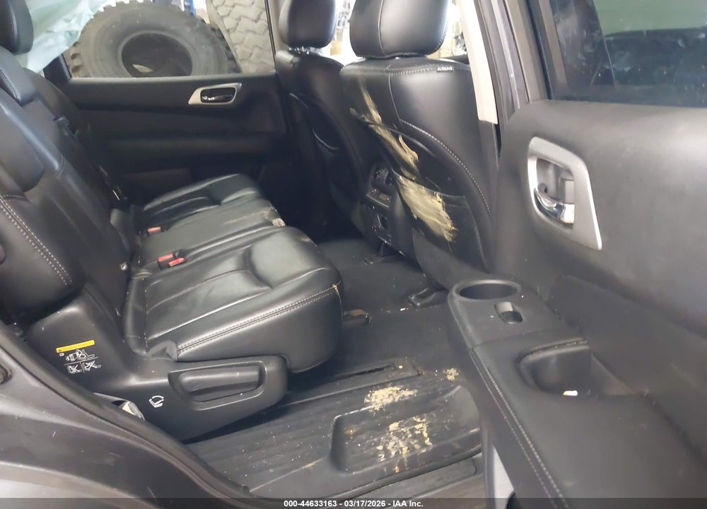 2016 NISSAN PATHFINDER PLATINUM VIN: 5N1AR2MM1GC636384