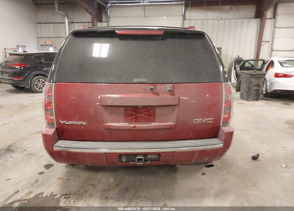 2012 GMC YUKON DENALI VIN: 1GKS2EEF9CR244764
