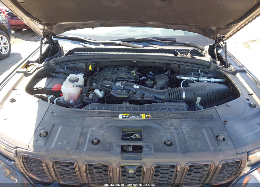 2025 JEEP GRAND CHEROKEE LIMITED 4X4 VIN: 1C4RJHBG0SC268061
