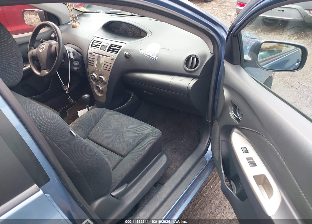 2009 TOYOTA YARIS VIN: JTDBT903791318266