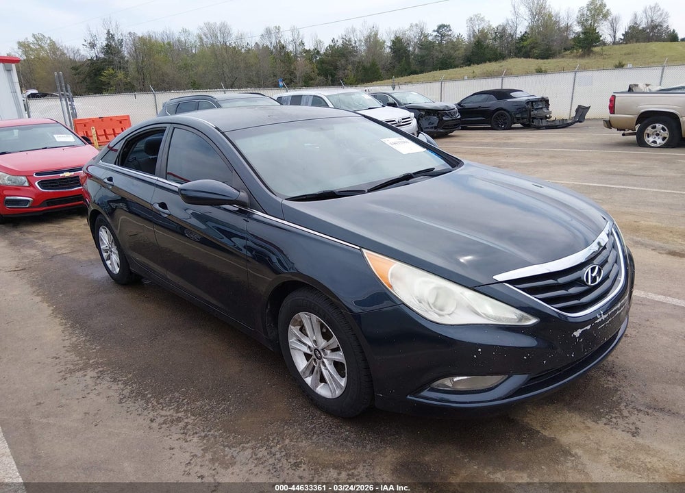 2013 HYUNDAI SONATA GLS VIN: 5NPEB4AC5DH585621