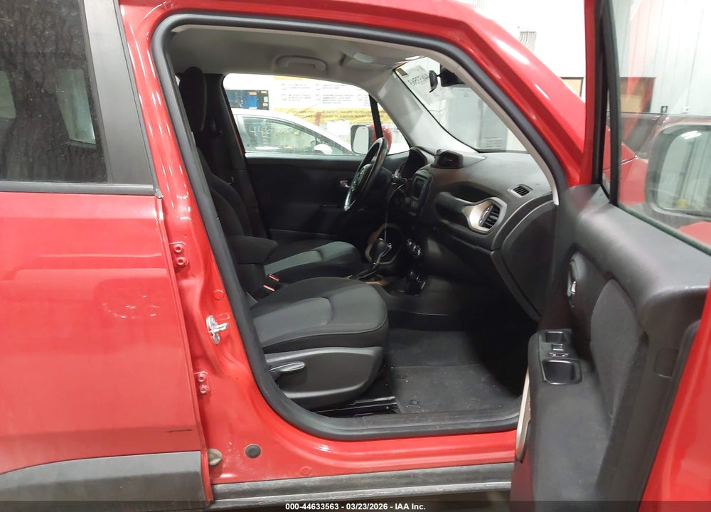 2016 JEEP RENEGADE LATITUDE VIN: ZACCJBBT3GPC53024