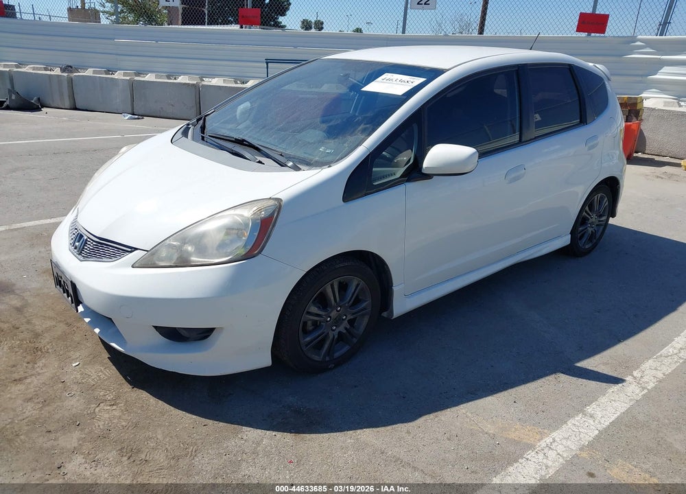 2011 HONDA FIT SPORT VIN: JHMGE8H61BC004386