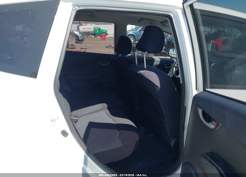 2011 HONDA FIT SPORT VIN: JHMGE8H61BC004386