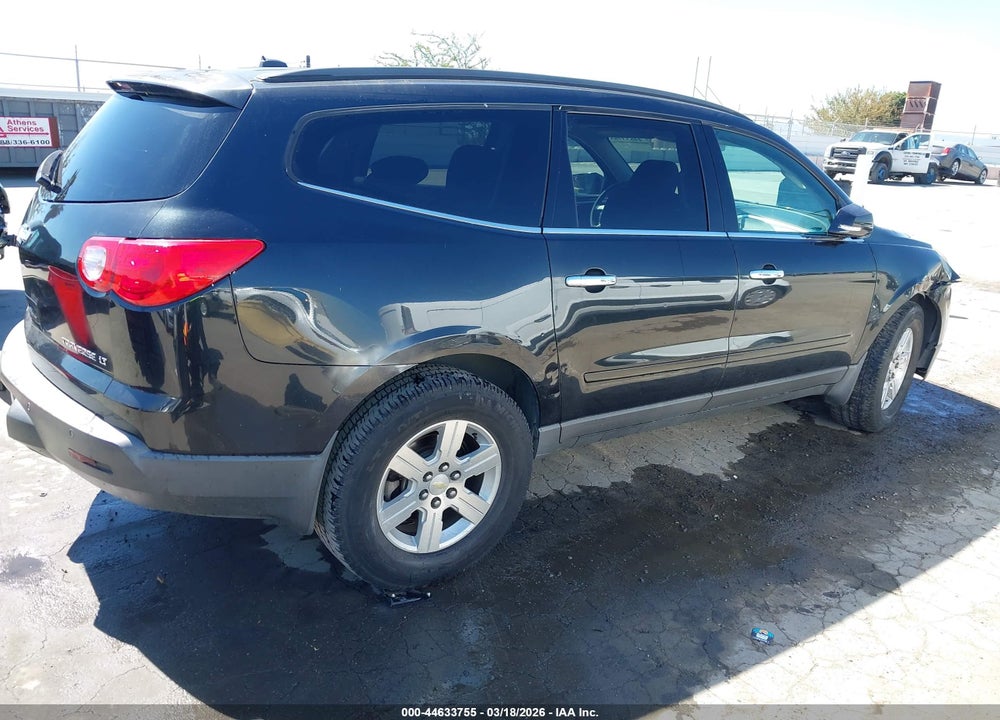 2011 CHEVROLET TRAVERSE 1LT VIN: 1GNKRGED0BJ334889
