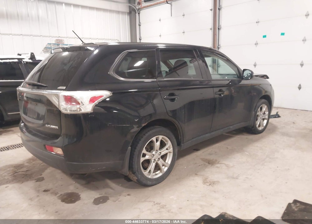 2014 MITSUBISHI OUTLANDER SE VIN: JA4AZ3A30EZ012845