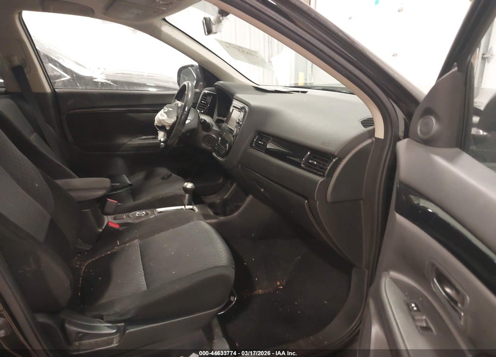 2014 MITSUBISHI OUTLANDER SE VIN: JA4AZ3A30EZ012845