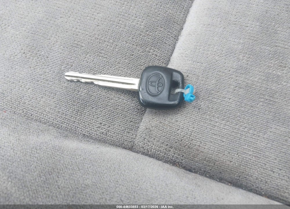 2003 TOYOTA COROLLA CE VIN: JTDBR32E330030588