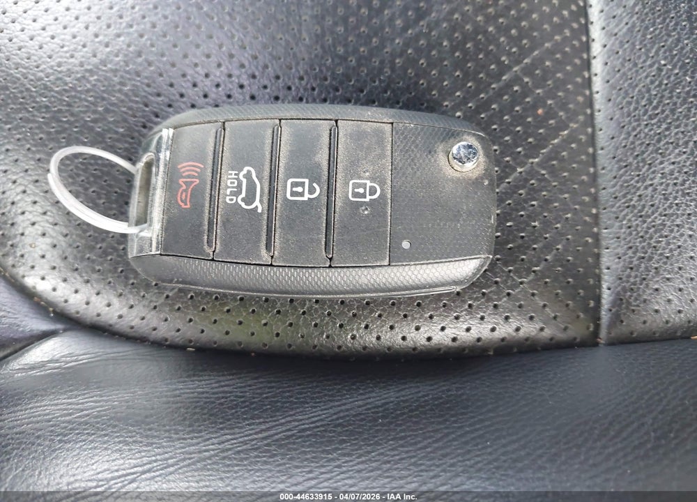 2015 KIA SOUL + VIN: KNDJP3A59F7148031