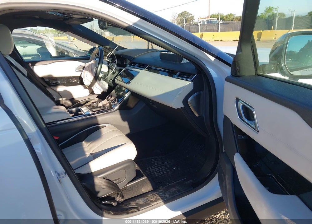 2018 LAND ROVER RANGE ROVER VELAR P250 S VIN: SALYB2RX3JA705470