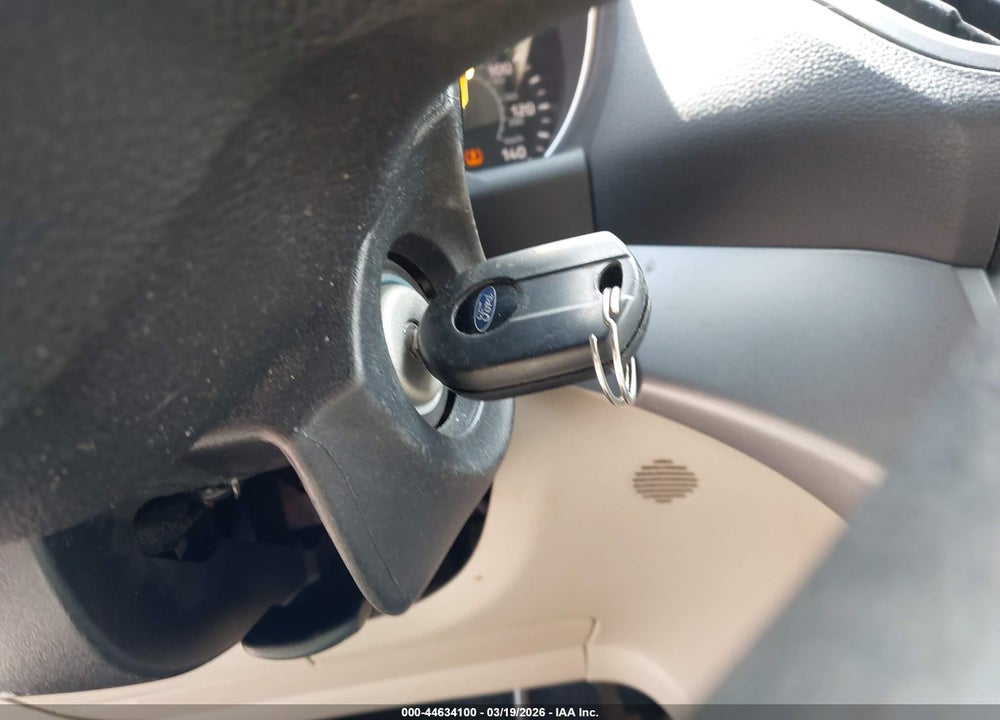 2018 FORD ESCAPE SE VIN: 1FMCU9G98JUB49322