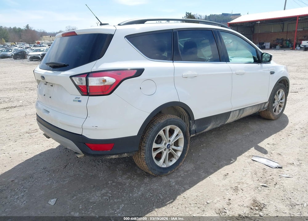 2018 FORD ESCAPE SE VIN: 1FMCU9G98JUB49322